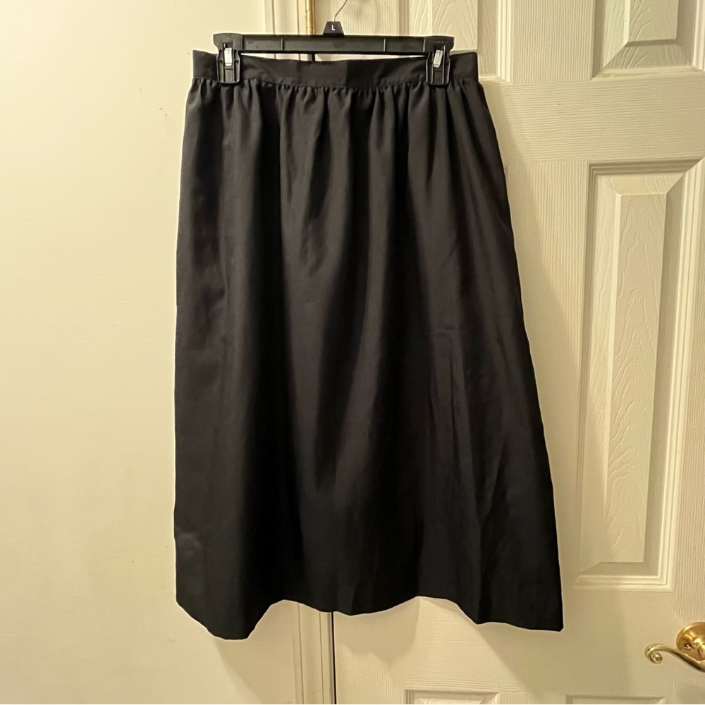 Ship ‘n Shore skirt size 12, color black